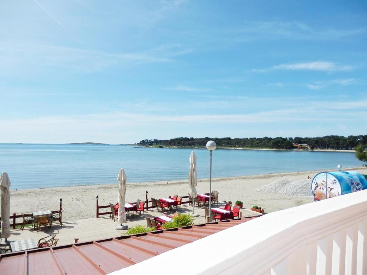 Sand Beach Apartment Idila Медулин Екстериор снимка