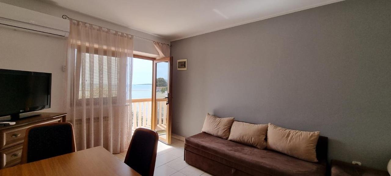 Sand Beach Apartment Idila Медулин Екстериор снимка